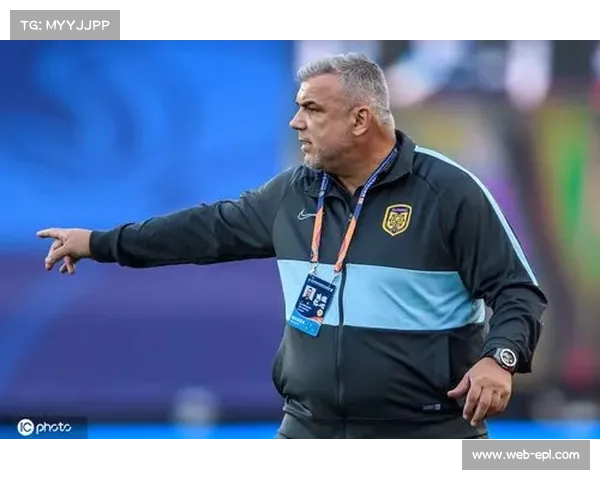 摩尔多瓦归化球员首秀受关注,主帅强调防守纪律 摩尔多瓦归化球员首秀受关注,主帅强调防守纪律