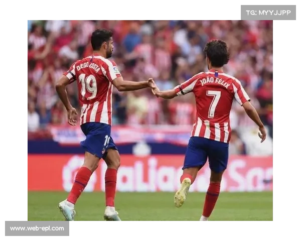 门兴莱比锡赛前默哀仪式，悼念已故俱乐部传奇名宿